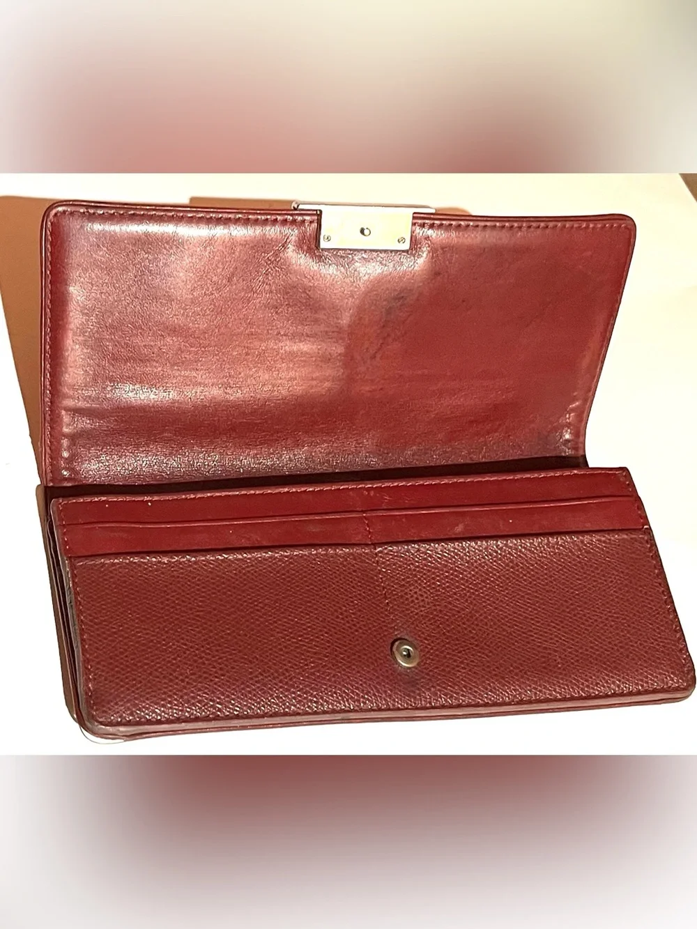 Tumi features textured